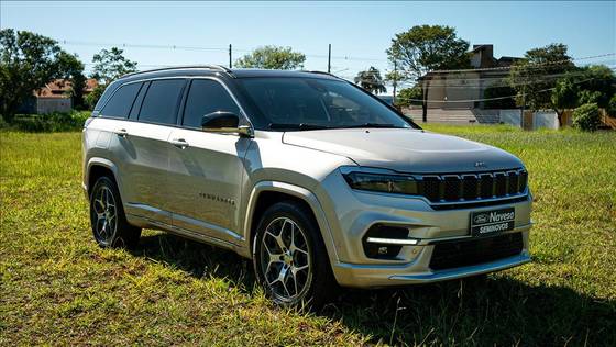 JEEP COMMANDER 1.3 T270 TURBO FLEX OVERLAND AT6 JEEP COMMANDER 1.3 T270 TURBO FLEX OVERLAND AT6